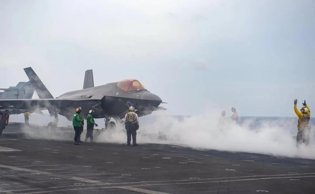 Vicorv High-Reliability Electronic Components Vicorv High-Reliability Electronic Components