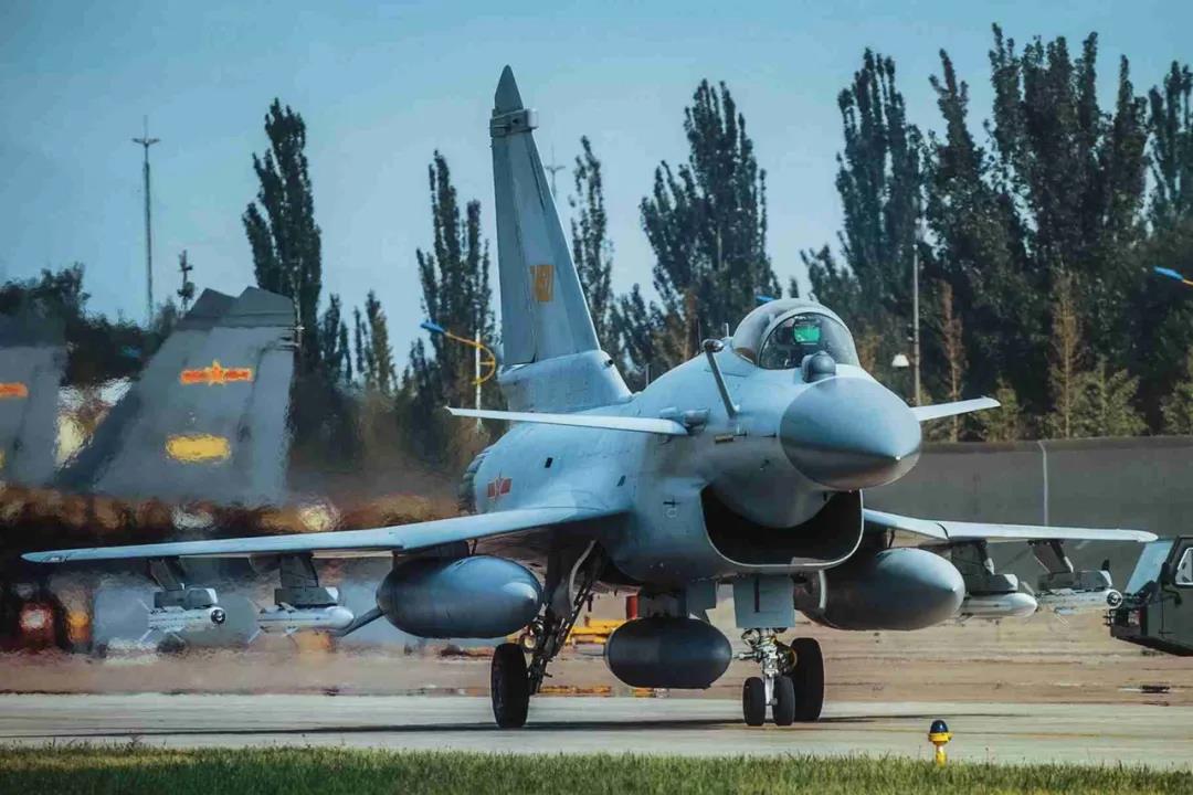 Vicorv High-Reliability Electronic Components Vicorv High-Reliability Electronic Components